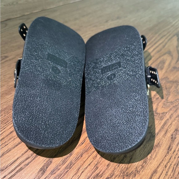 Sandals - Picture 5 of 5